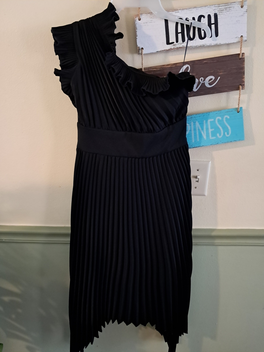 Black One-Shoulder Pleated Cocktail Dress